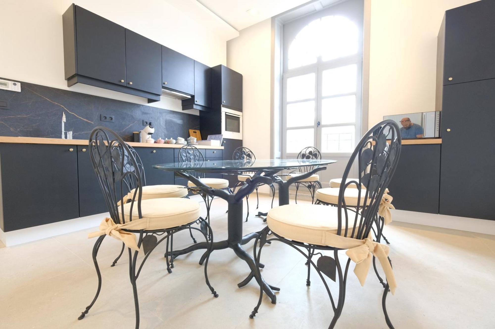 Room Jade - La Maison De La Duchesse De La Valliere - Parking Prive 몽스 외부 사진